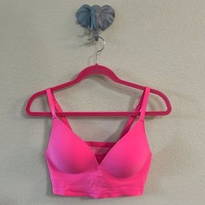 Victorias Secret Pink Loungin Wireless Push Up